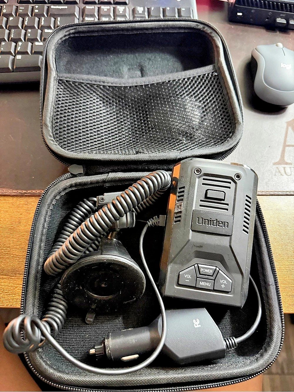 Uniden R3 Extreme Long Range Radar & Laser Detector w/ Case & Mount